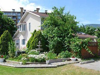 Log Cabin Motel Penticton Buitenkant foto